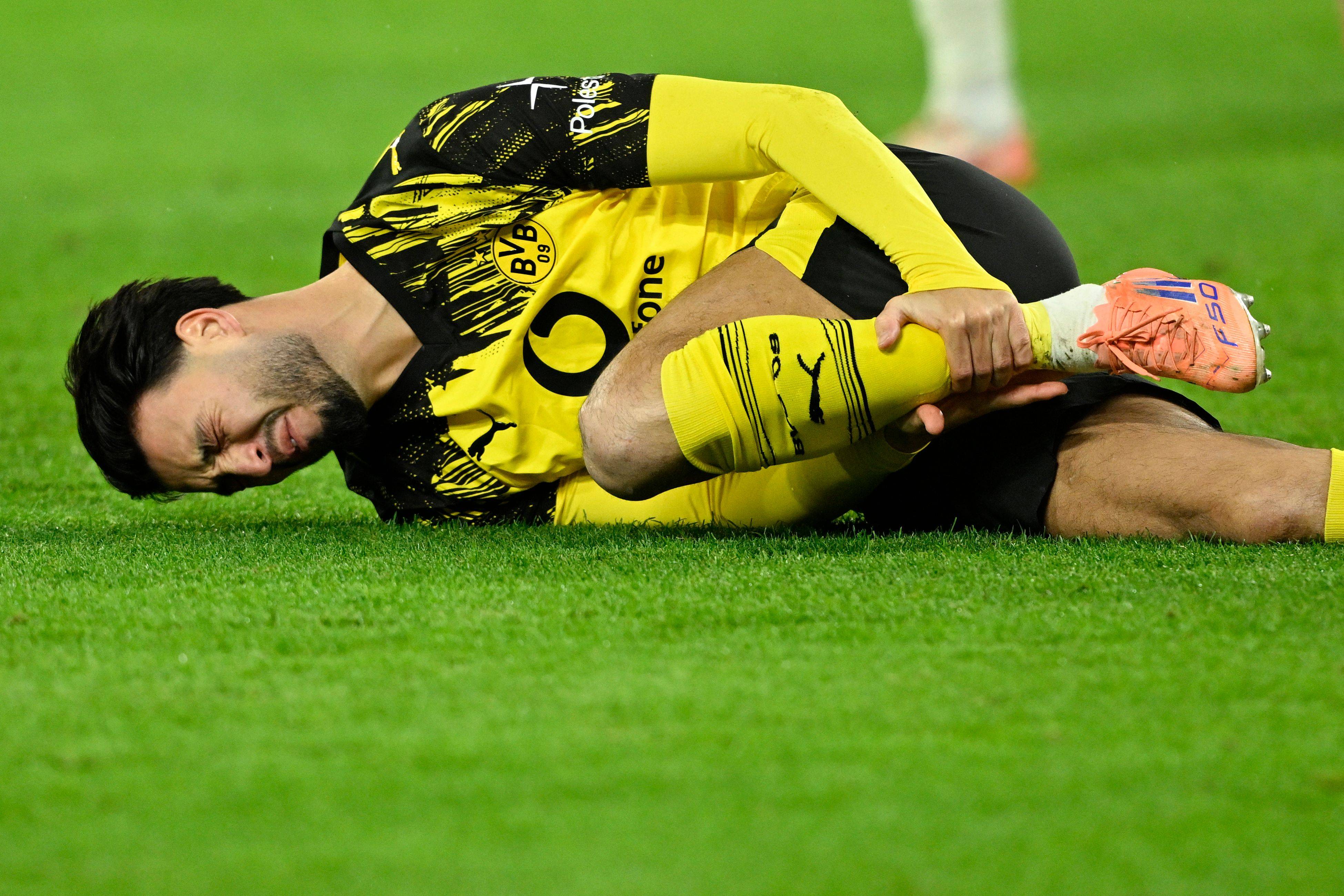 九游体育包含勒沃库森远射贴柱备战德国杯门兴格拉德巴赫清晨再遭质疑，集结日国际米兰战术微调瞬间刷屏的词条